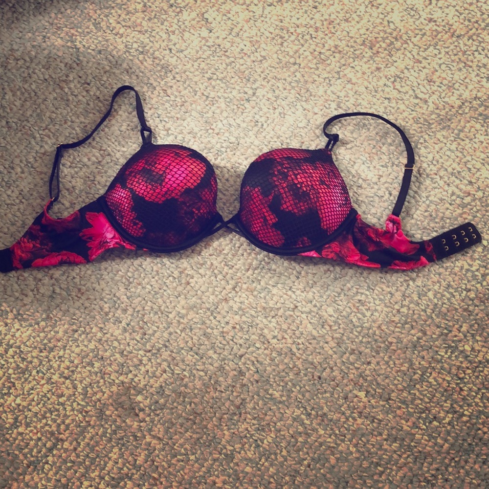 Victoria’s Secret Bombshell Bra
